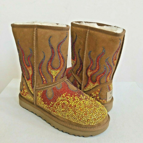 Jeremy Scott X UGG Swarovski Crystal Limited Edition Flame UGGS - Picture 1 of 3